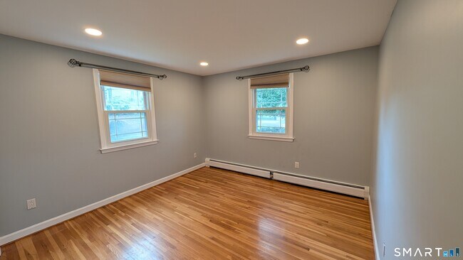 Building Photo - 166 Stevens Ln