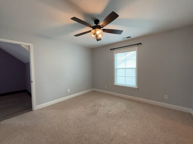Building Photo - 373 Whispering Breeze Ln