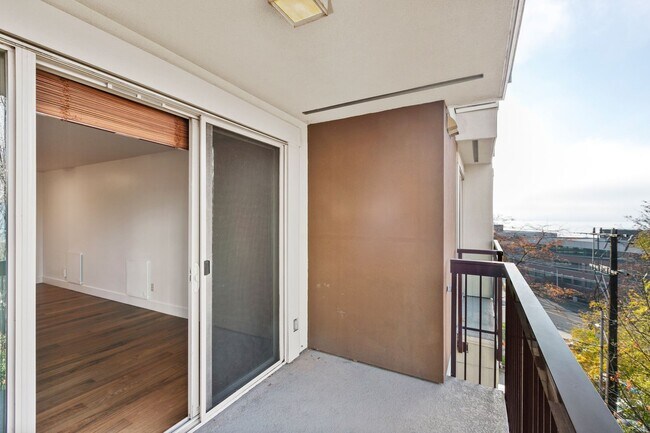 Building Photo - 1Bd/1Ba Seattle Condo