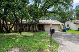 Building Photo - 4209 Harcourt Dr