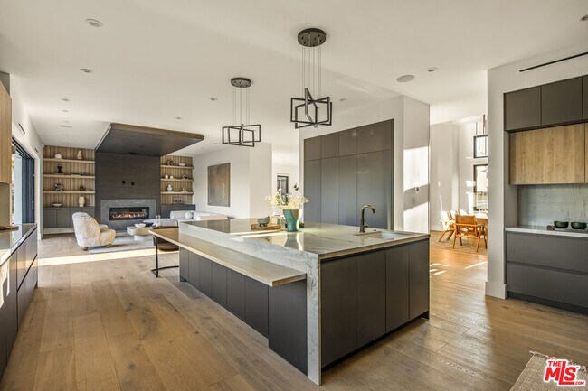 Building Photo - 17341 Amina Pl