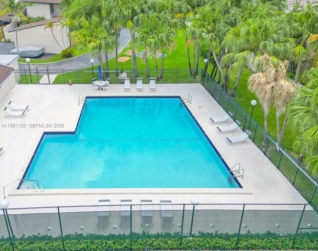 Building Photo - 10818 SW 72nd St