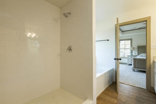 Building Photo - 709 Courtland Ave