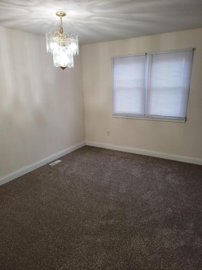 Building Photo - 4 bedroom in Newark DE 19713