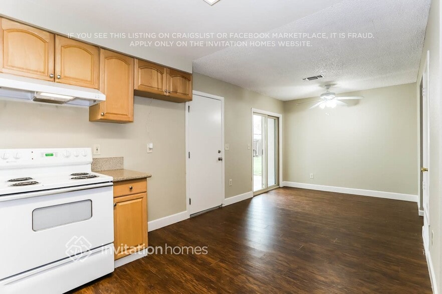 Building Photo - 9926 Burline St