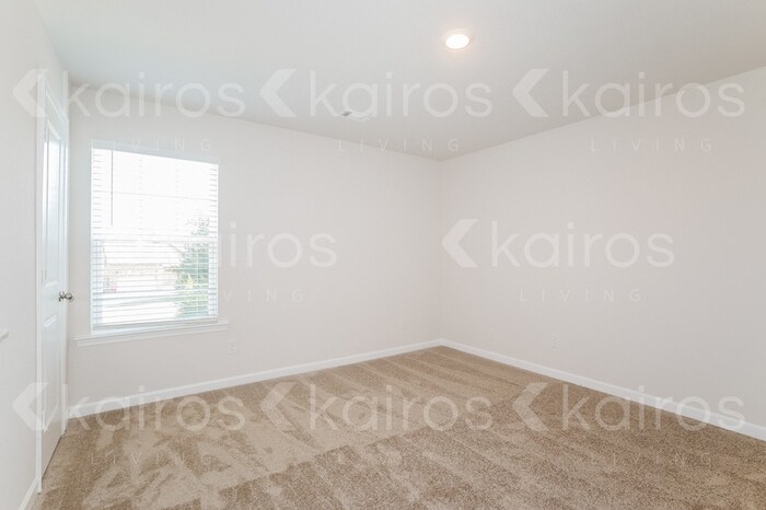 Building Photo - 3505 Bridgewood Dr