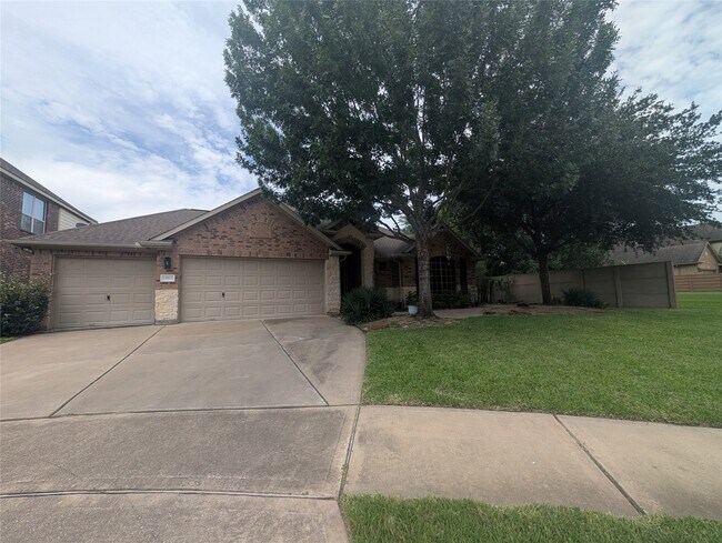 Building Photo - 14915 Bronze Finch Dr