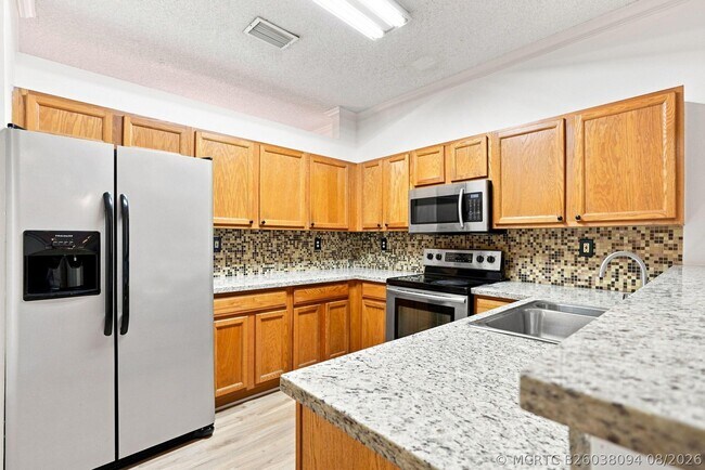 Building Photo - 3717 Pebblebrook Manor