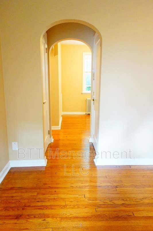 Building Photo - 8007 Garland Ave