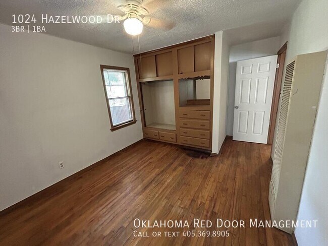 Building Photo - 1024 Hazelwood Dr