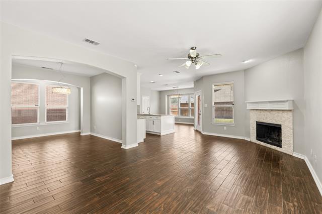 Building Photo - 15920 Alvarado Dr