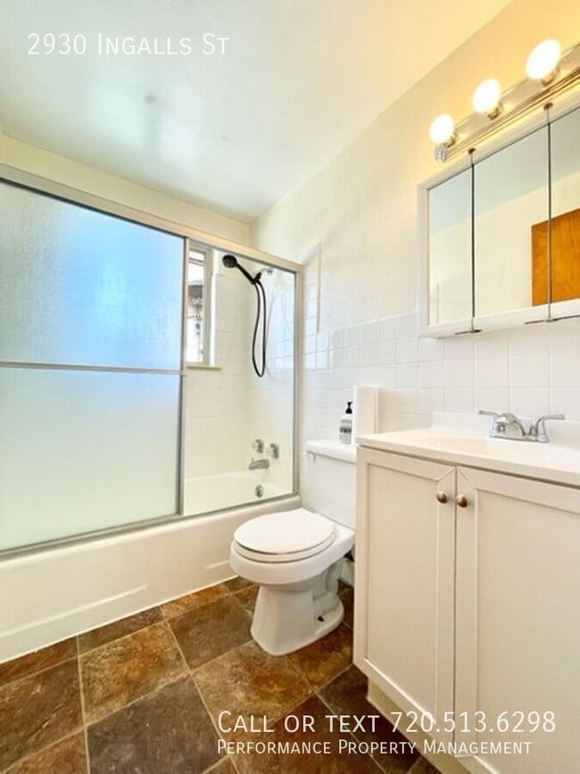 Building Photo - 2930 Ingalls St