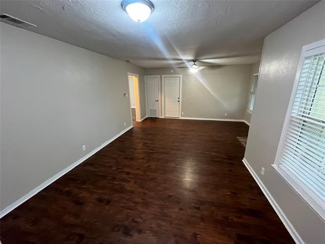 Building Photo - 4942 Garland Ave