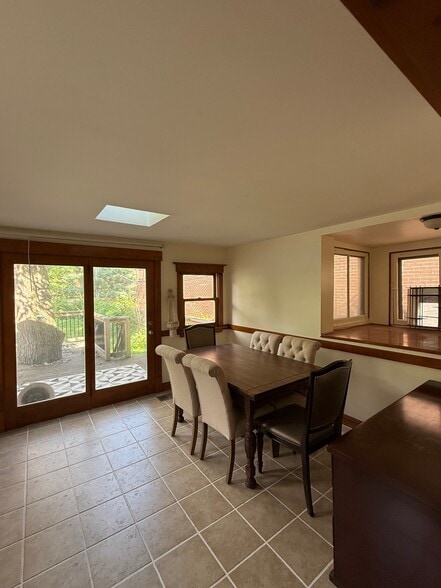 Eat-In Kitchen - 10354 S Walden Pky