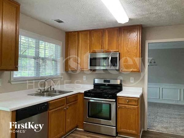 Building Photo - 1750 Berry Ct