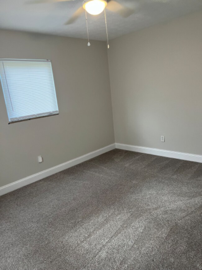 Building Photo - Updated 2/2 in Indian River Estates