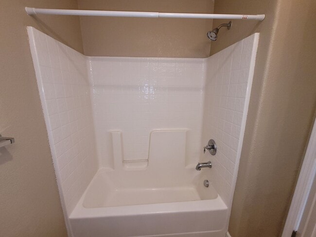 Building Photo - Elk Grove Condo