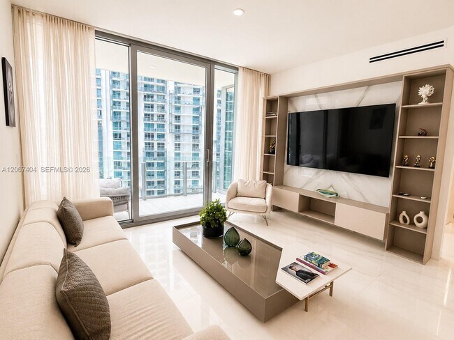 Building Photo - 300 Biscayne Blvd Way