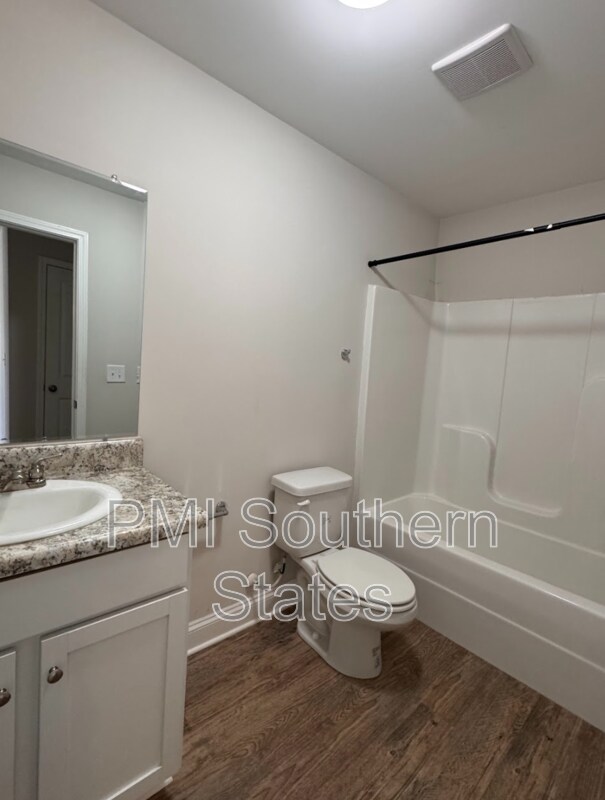 Building Photo - 202 Walnut Hill Dr