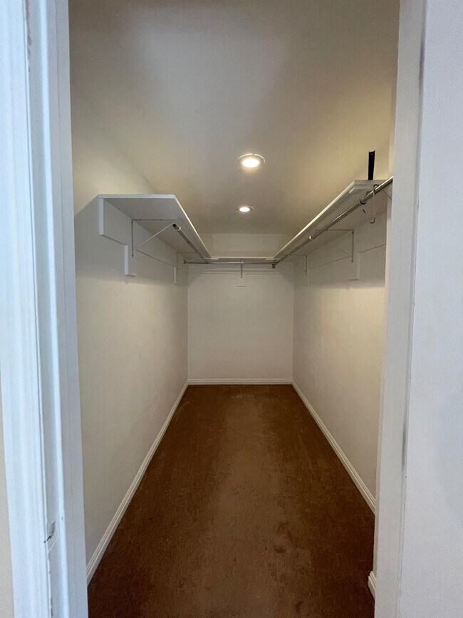 Building Photo - 1173 S 520 W St