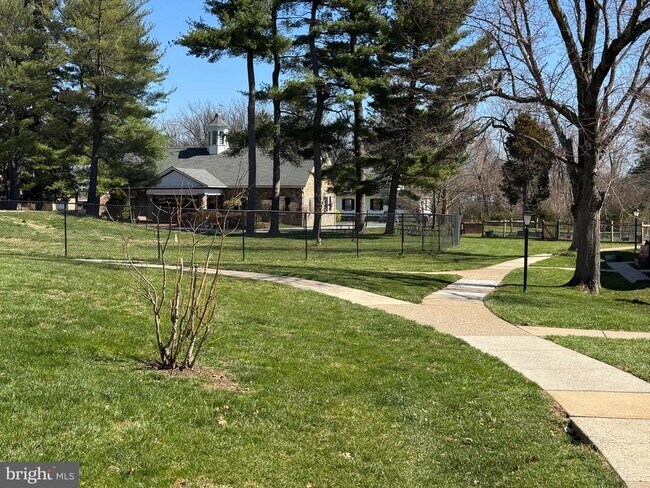 Building Photo - 200 Old Forge Crossing