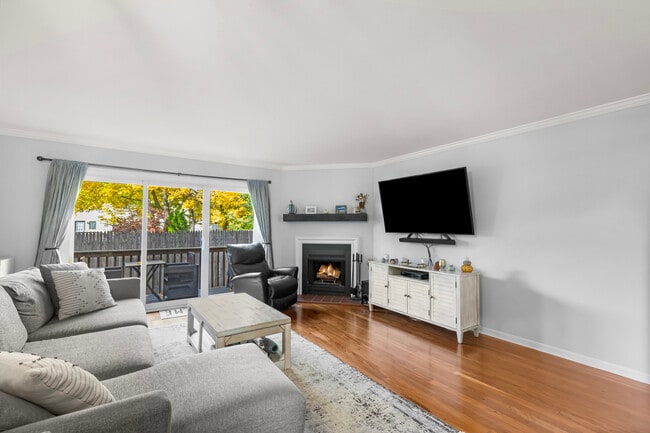 Building Photo - 48 Randall Ave