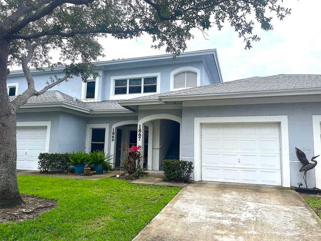 Primary Photo - 1867 S Dovetail Dr