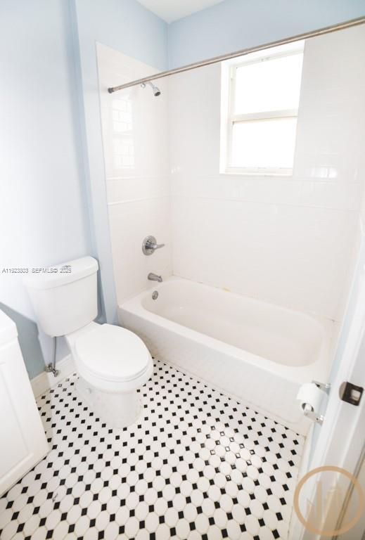 Building Photo - 53 NE 49th St