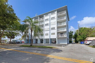 Building Photo - 1701 Washington Ave