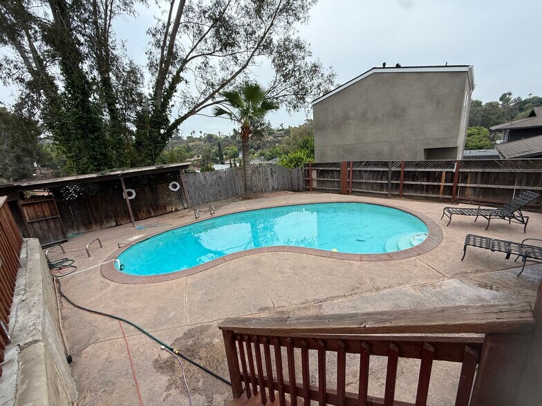 Building Photo - 4951 Campanile Dr