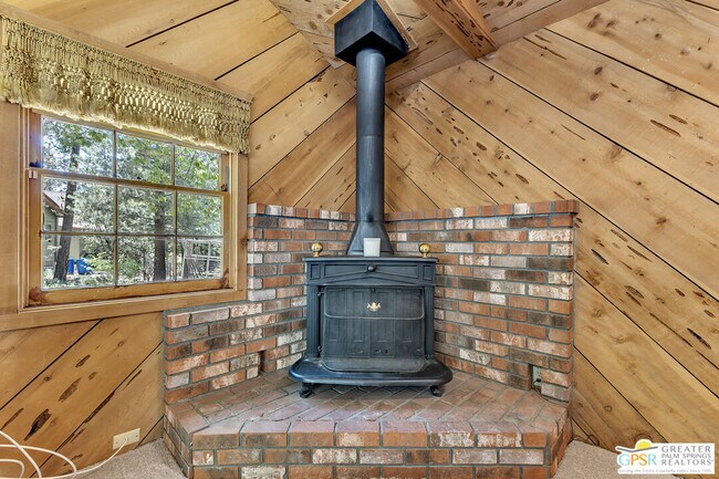 Building Photo - 25465 Seneca Dr