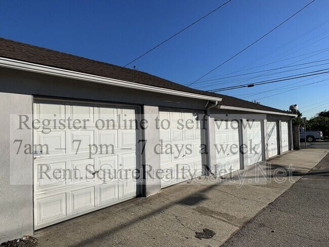 Building Photo - 901 N San Gabriel Ave