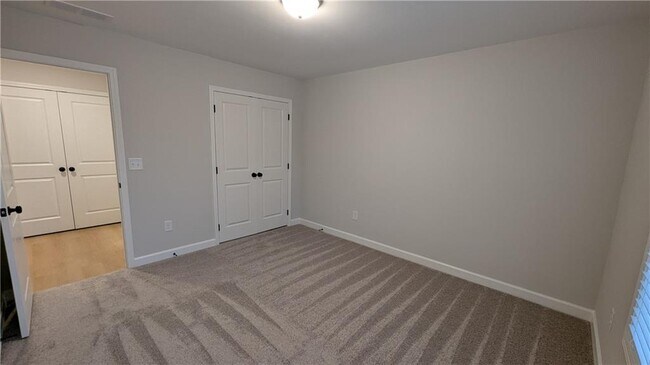 Building Photo - 435 Carrera Ln