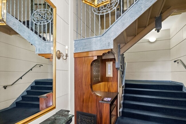 Building Photo - 100 Salem St