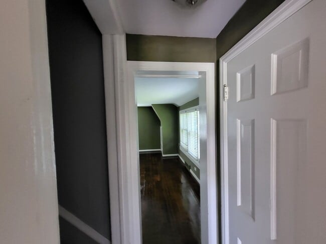 Building Photo - Secluded 4-Bedroom Carriage House with Workshop on Private Road