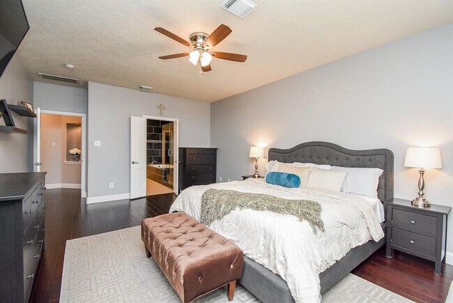 Building Photo - 4134 Starboard Shores Dr