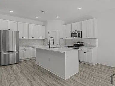 Building Photo - 1147 Edgerton Ave