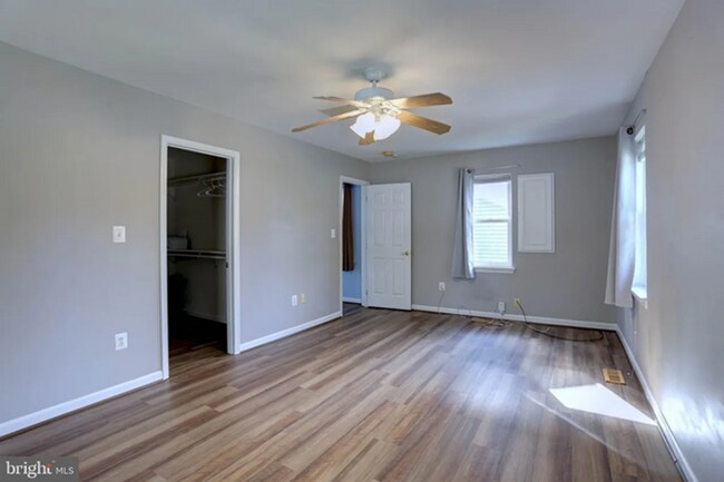 Building Photo - Stunning Waterfront 3bd/2.5ba in Glen Burnie with Deep-water Boat Dock, CAC, Renovated and more!