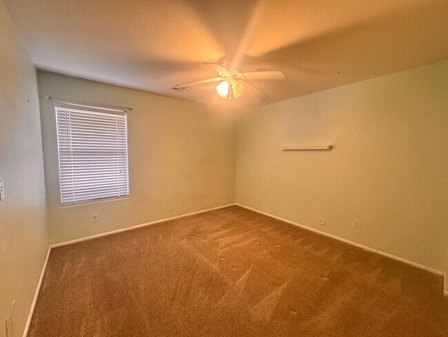 Building Photo - Wigwam Creek home 4 bedrooms with a private pool