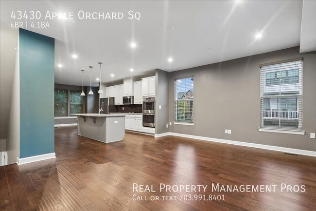 Building Photo - 43430 Apple Orch Sq