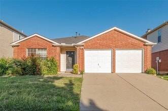 Building Photo - 204 Waterwood Dr