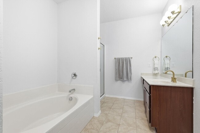 Building Photo - 253 Calvert St