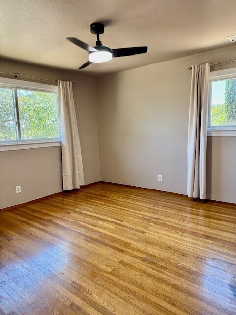 Building Photo - 5117 Myrtle Dr