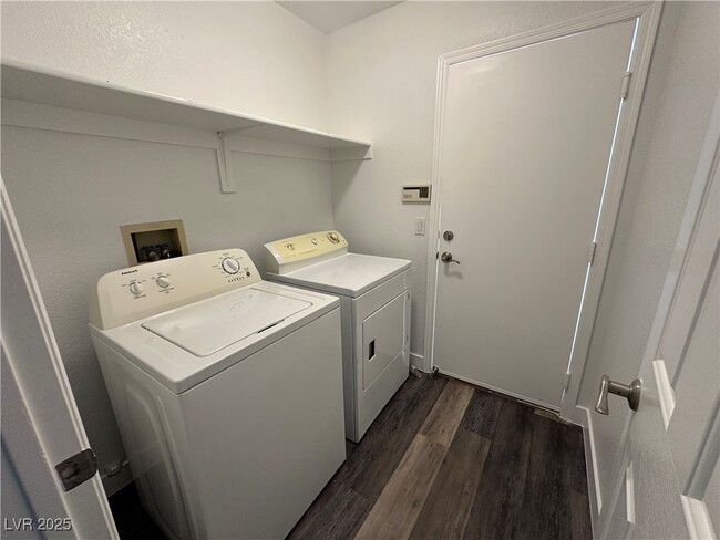 Building Photo - 2854 Cordillera Dr