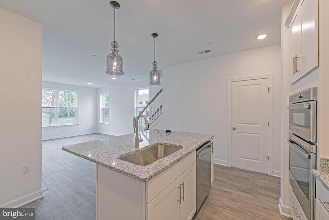 Building Photo - 14320 Yesler Ave
