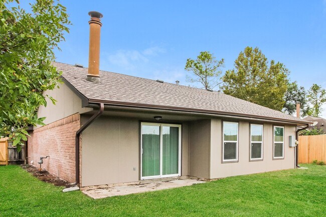 Building Photo - 5310 Riverwood Dr