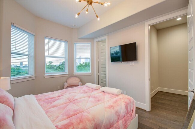 Building Photo - 2020 McGowen St