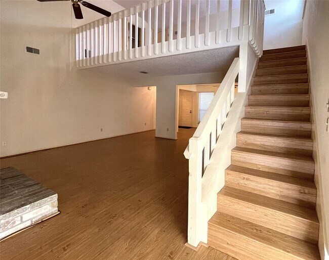 Building Photo - 6203 Gladewell Dr
