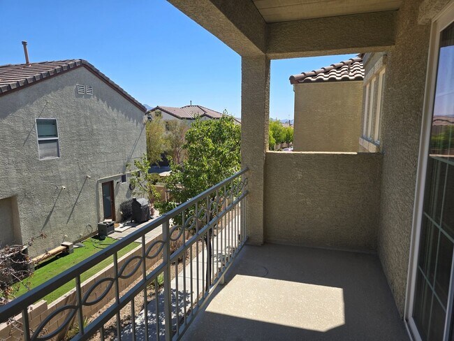Building Photo - 9160 Column Ct