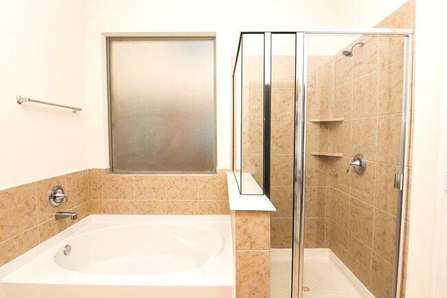 Building Photo - 21019 Blackstone Villa Ln
